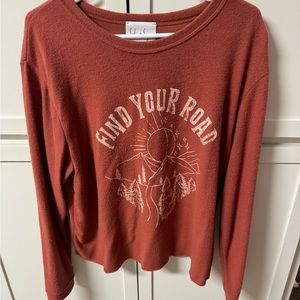 Sadie & Sage “Find your road” top